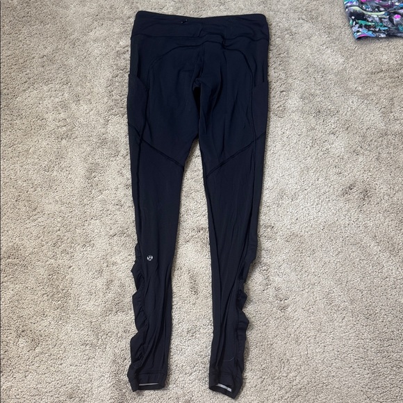 Lululemon Lot of Size 8 Leggings Fast and Free Base Pace 3 pairs!!! - Picture 8 of 12